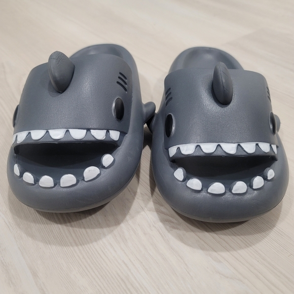 Cloud Shark Slides Sandals Dark Gray Mens ,Women's  Non-slip Unisex 38-39 - Picture 4 of 12